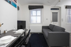 Bright Central Brighton Studio